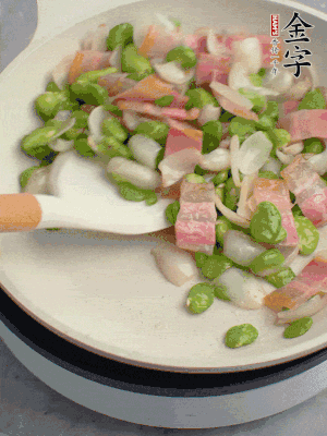 勾薄芡出鍋。