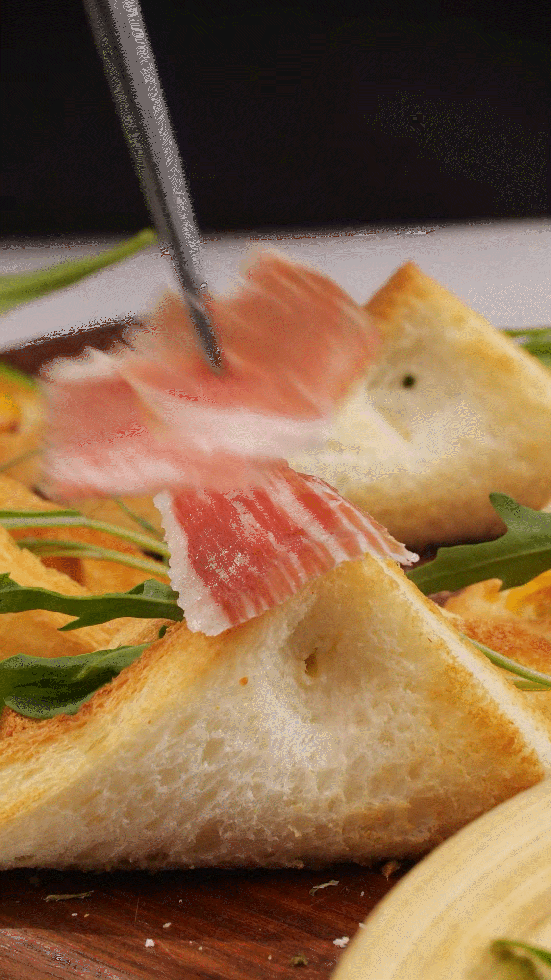 對折，用牙簽固定
